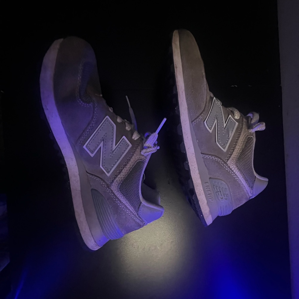 Gray new balances